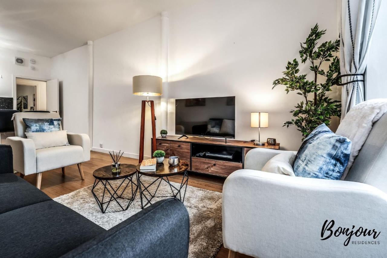 Cosy Grassmarket 2Br-1Ba - Newly Decorated! By Bonjour Residences エディンバラ エクステリア 写真