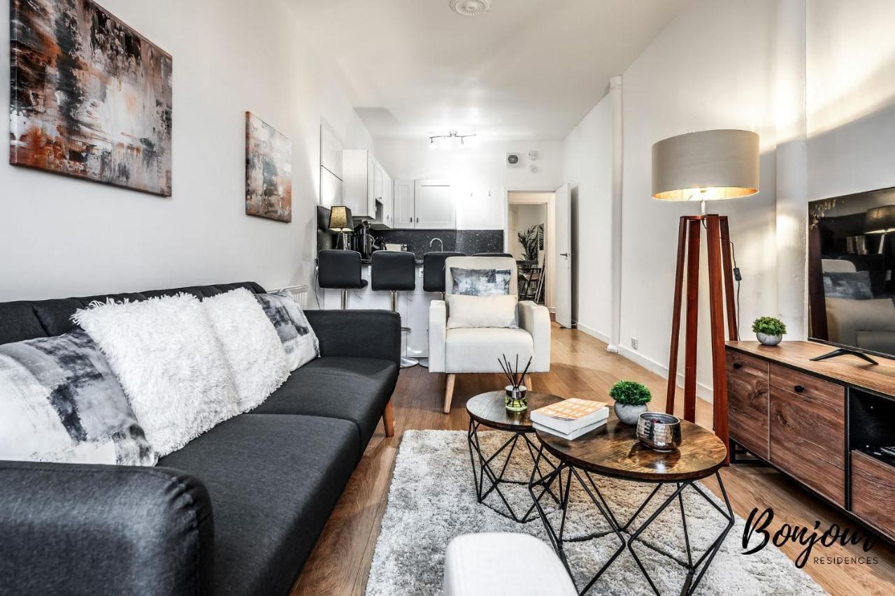 Cosy Grassmarket 2Br-1Ba - Newly Decorated! By Bonjour Residences エディンバラ エクステリア 写真