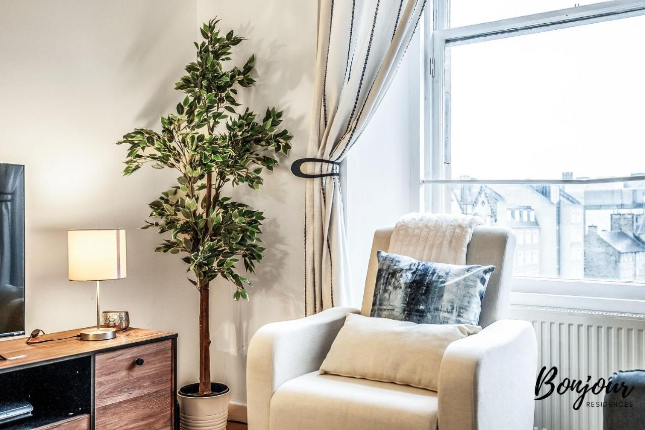 Cosy Grassmarket 2Br-1Ba - Newly Decorated! By Bonjour Residences エディンバラ エクステリア 写真