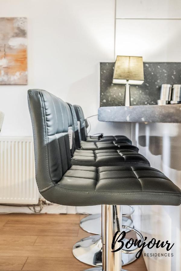 Cosy Grassmarket 2Br-1Ba - Newly Decorated! By Bonjour Residences エディンバラ エクステリア 写真