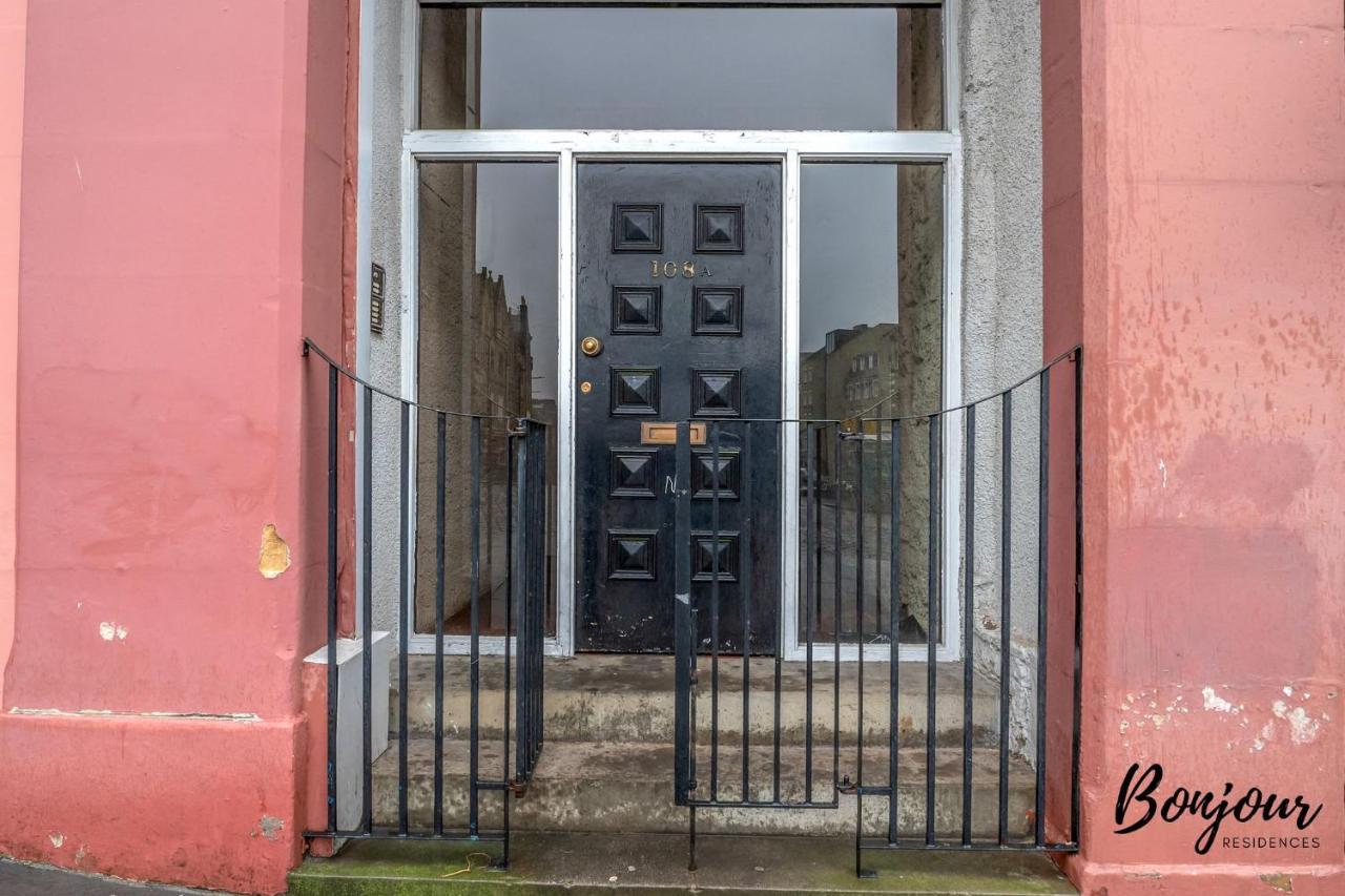 Cosy Grassmarket 2Br-1Ba - Newly Decorated! By Bonjour Residences エディンバラ エクステリア 写真