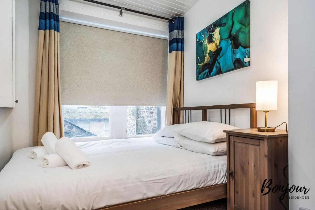 Cosy Grassmarket 2Br-1Ba - Newly Decorated! By Bonjour Residences エディンバラ エクステリア 写真