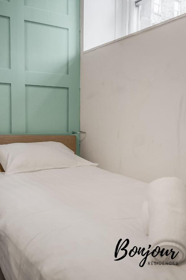 Cosy Grassmarket 2Br-1Ba - Newly Decorated! By Bonjour Residences エディンバラ エクステリア 写真